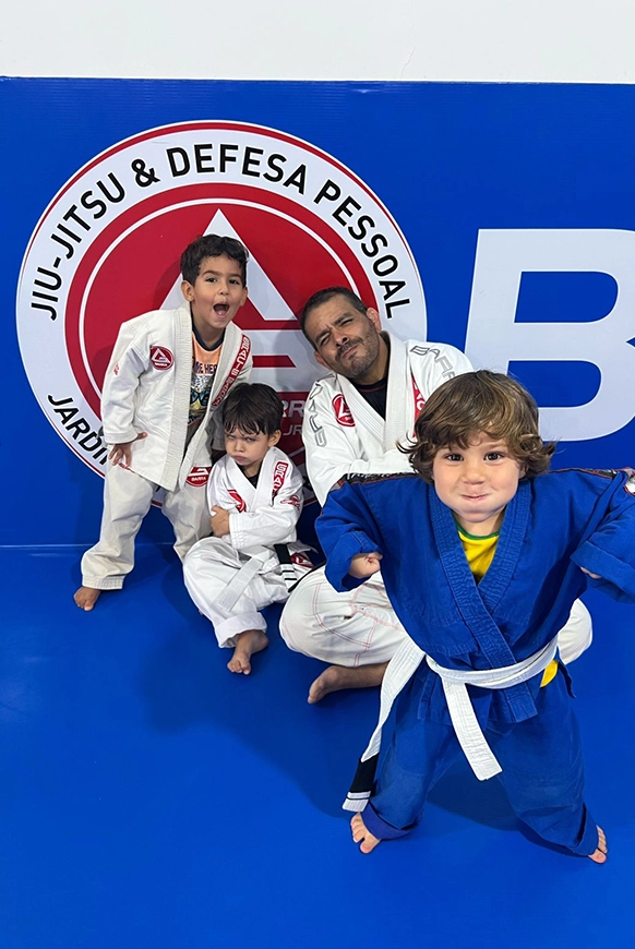 Foto de treino de Jiu-Jitsu infantil em Brasília